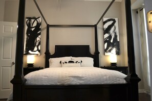 3 bedrooms, desk, iron/ironing board, free WiFi