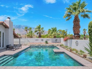 Outdoor pool - A secluded getaway home to unwind with beautiful desert and mountain views (Palm Springs)