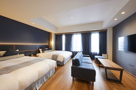 In-room safe, iron/ironing board, free WiFi