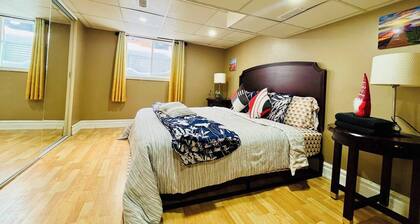 The Rustic Barn - Urban Retreat | King bed | Pet friendly | Full apartment