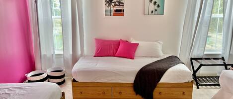 4 bedrooms, free WiFi