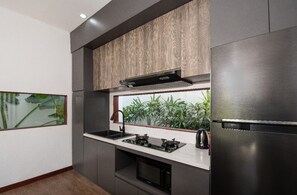 Fridge, microwave, stovetop, electric kettle