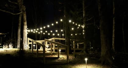 Cute Guesthouse, 4mi from Lee University, sleeps 4, new deck w/ fire pit, grill