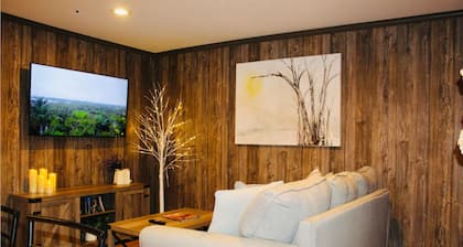 Cute Guesthouse, 4mi from Lee University, sleeps 4, new deck w/ fire pit, grill