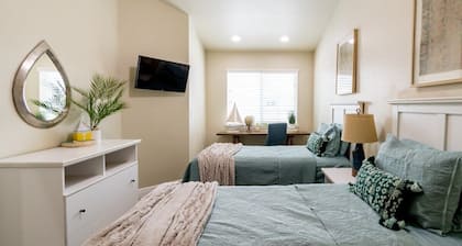 Two Waterfront Townhomes-Cape Crossing Resort