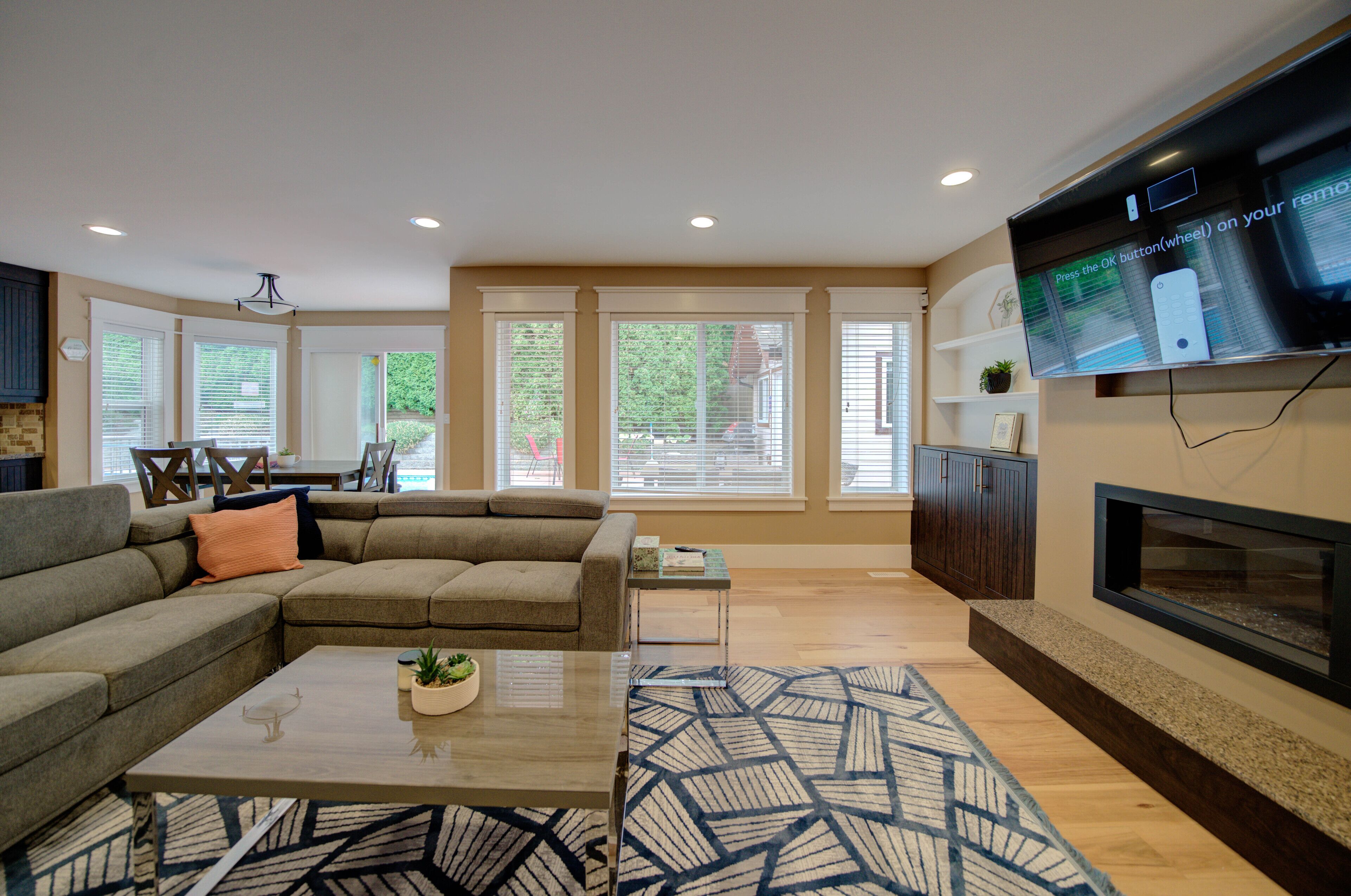 Large 8 Bdrm, Ac, Sleeps 22, Pool, Hot Tub, Pool Table - Surrey
