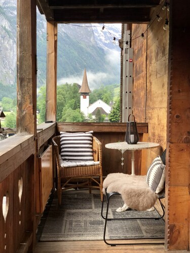 Iconic Valley View • Amazing Design + King Bed