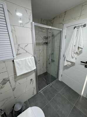 Departamento estándar | Baño