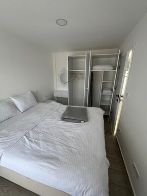Apartamento standard | Ferros/tábuas de passar roupa, Wi-Fi de cortesia