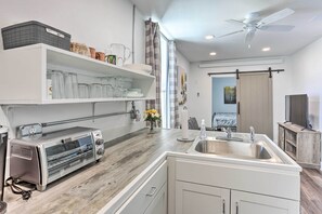 Fridge, microwave, coffee/tea maker, toaster