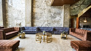 Coin salon dans le hall