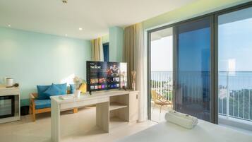 Suíte, 1 cama King, vista para o mar | Frigobar, cofres nos quartos, individualmente decorados