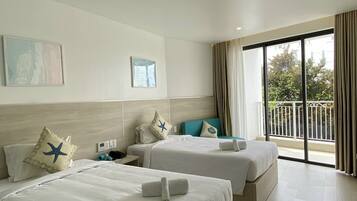 Minibar, in-room safe, individually decorated, individually furnished