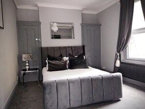 Smart TV - Stylish apartment central with amazing transportation links (London)