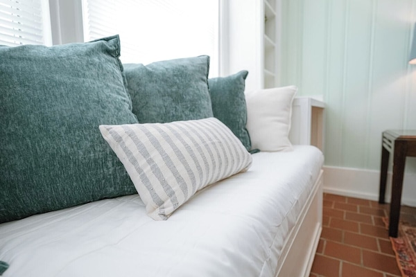 Come and test this comfy memory foam mattress