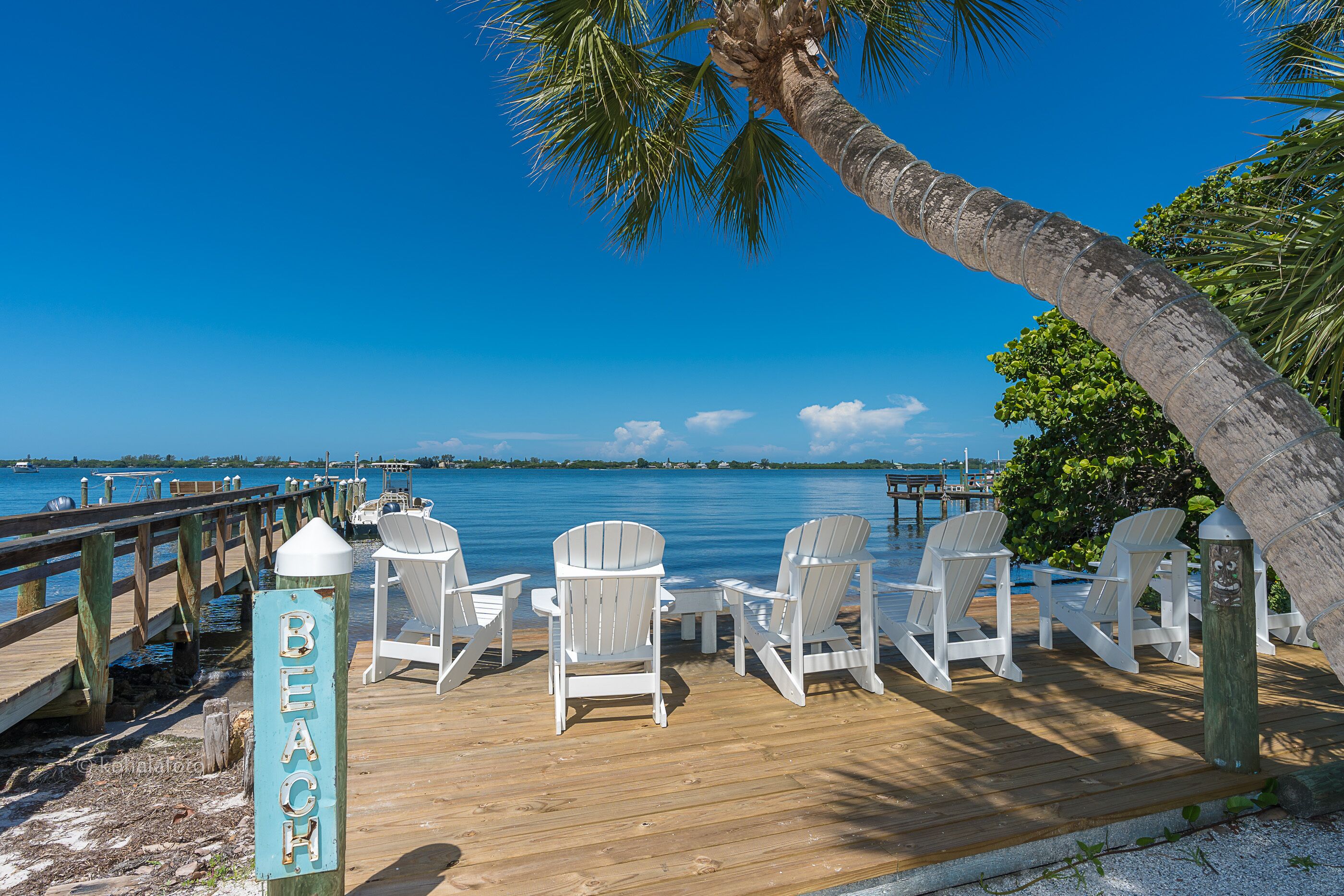 Quiet Lemon Bay with Pool, Beach and Pier