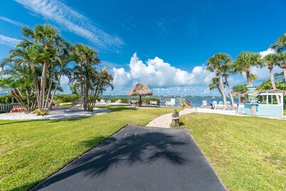 Lemon Bay Getaway: Beach Access & Pool Fun!
