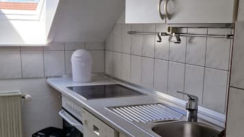 Kühlschrank, Ofen, Herdplatte, Geschirrspüler