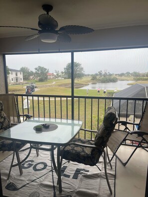 Outdoor dining - Beautiful two bedroom condo on Deep Creek golf course 3300 dollars per month (Punta Gorda)