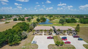 Exterior - Beautiful two bedroom condo on Deep Creek golf course 3300 dollars per month (Punta Gorda)