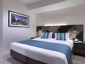 2 bedrooms, iron/ironing board, bed sheets - Melbourne Suites (Melbourne)