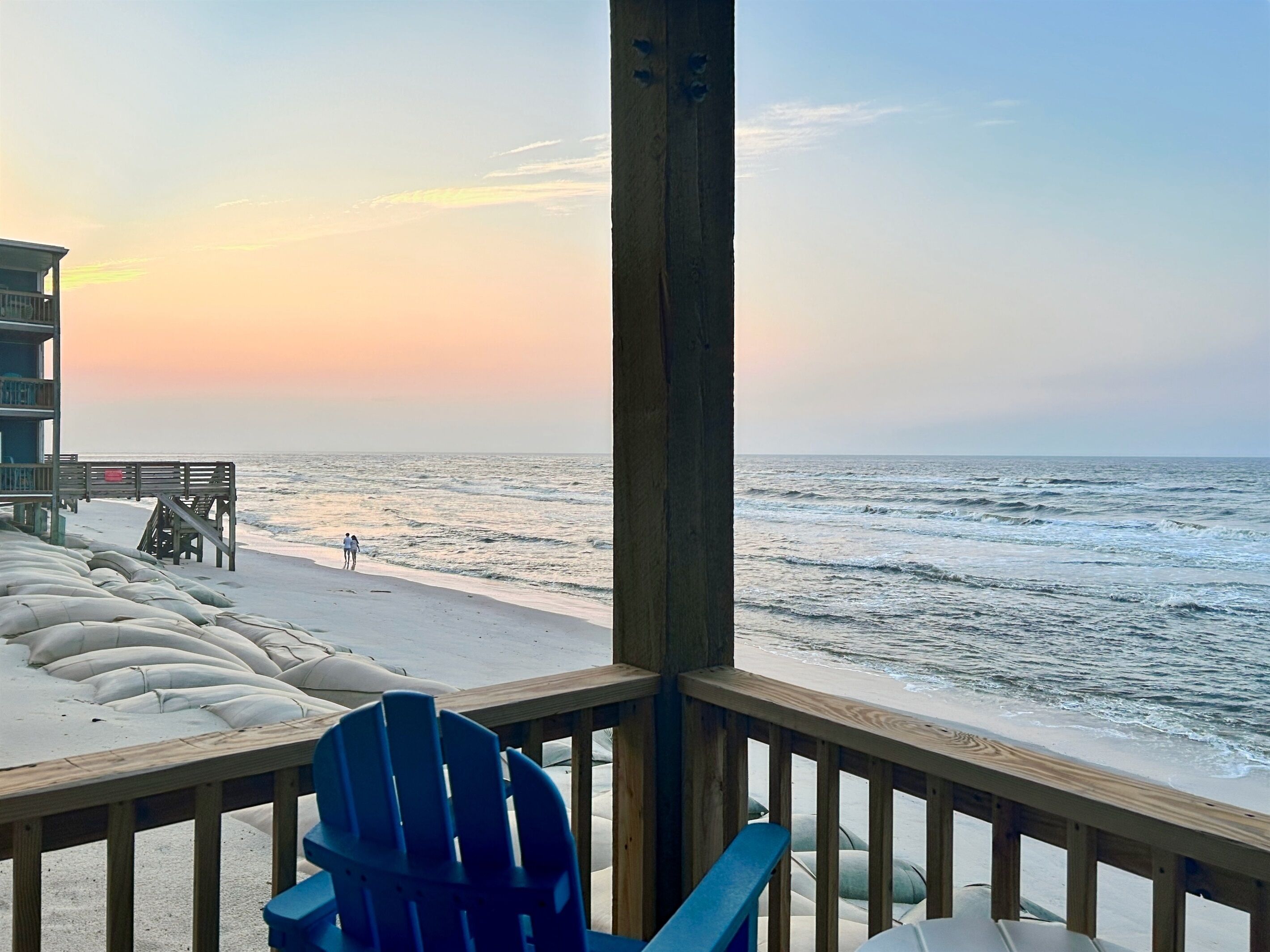 在海滩、沙滩毛巾