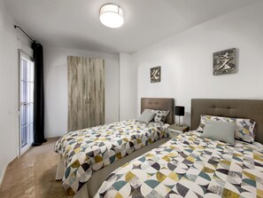 2 bedrooms, iron/ironing board, travel cot, free WiFi