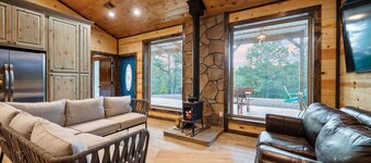 Hidden Hills Hideaway- Broken Bow/Hochatown- 2bd