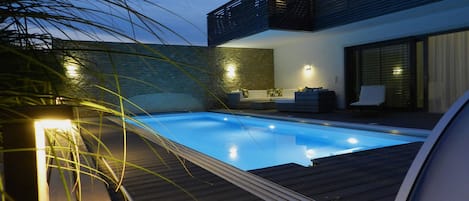 Piscine extérieure, piscine chauffée