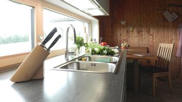 Kühlschrank, Ofen, Herdplatte, Geschirrspüler