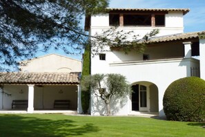 Exterior - LA TOUR D'ORGUEIL - Maison de Prestige - Pont Royale Golf Club (Mallemort)