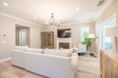 @ Marbella Lane - Modern and Sophisticated Home