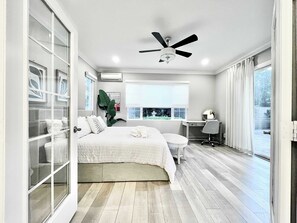 5 bedrooms, desk, iron/ironing board, free WiFi