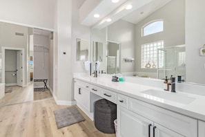 Bathtub, hair dryer, towels, shampoo - Tatum Ranch Retreat | Heated Pool & Backyard Fun (Cave Creek)