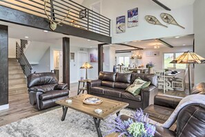 TV, fireplace - Crested Butte Getaway < 7 Mi to Ski Resort! (Crested Butte)