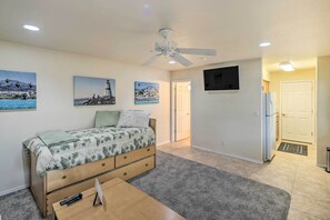 4 chambres, fer et planche à repasser, Wi-Fi, draps fournis