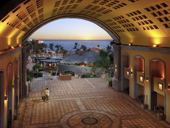 Banquet hall - Luxury Two Bedroom Presidential Suite at the Marina - Sleeps 8 (Cabo San Lucas)