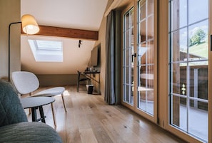 Romantic Room | Living area | 50-inch Smart TV with digital channels, TV