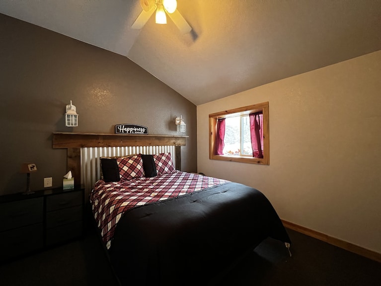 Take It Ez Cabin Overlooking The River With Hot Tub On The Deck 5 Min To Estes! - Estes Park, CO