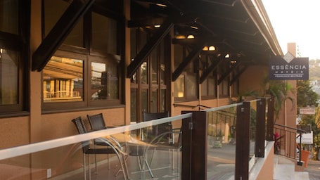 Fachada de la propiedad. Essência Hotel Francisco Beltrão