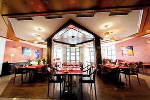 Daily buffet breakfast (EUR 15 per person)
