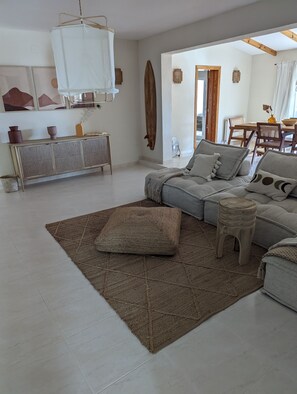 TV - Villa with beautiful sea view and large heated pool (Benissa)