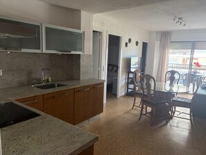 Fridge, microwave, oven, coffee/tea maker - Manila 1ºB Solo Familias! (Playa de Gandía)