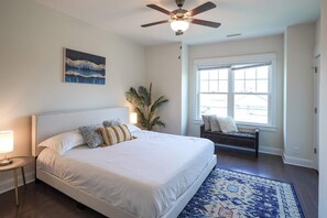 3 bedrooms, desk, iron/ironing board, WiFi