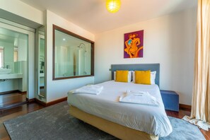 3 dormitorios, tabla de planchar con plancha, wifi gratis y ropa de cama
