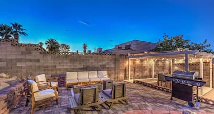 Arcade Lounge-Pool+Spa, Pool Table, Close to STRIP
