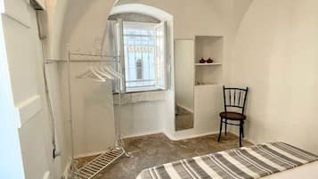 3 sovrum, skrivbord, gratis wi-fi och sängkläder