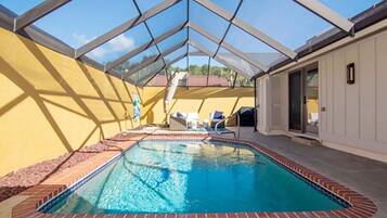 Piscine extérieure, piscine chauffée