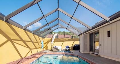 Beach villa nestled between the Treasure Coast sandy beaches & the Indian River!