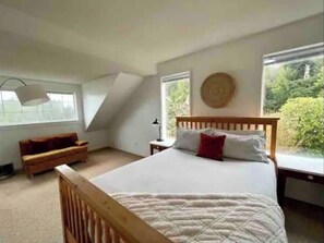 4 bedrooms, free WiFi, bed sheets - Fletcher’s Cove (Ucluelet)